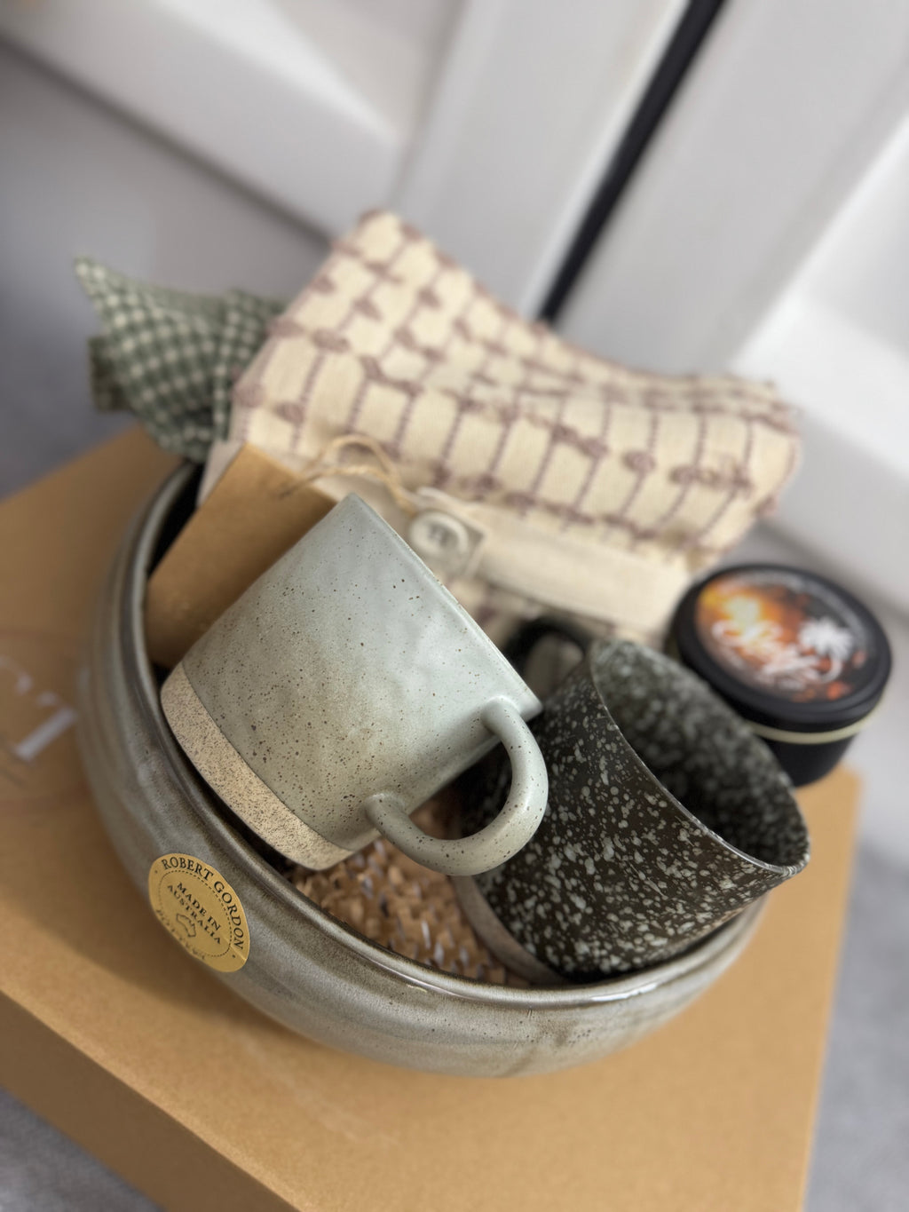 Home - Clover with surf tin soy candle