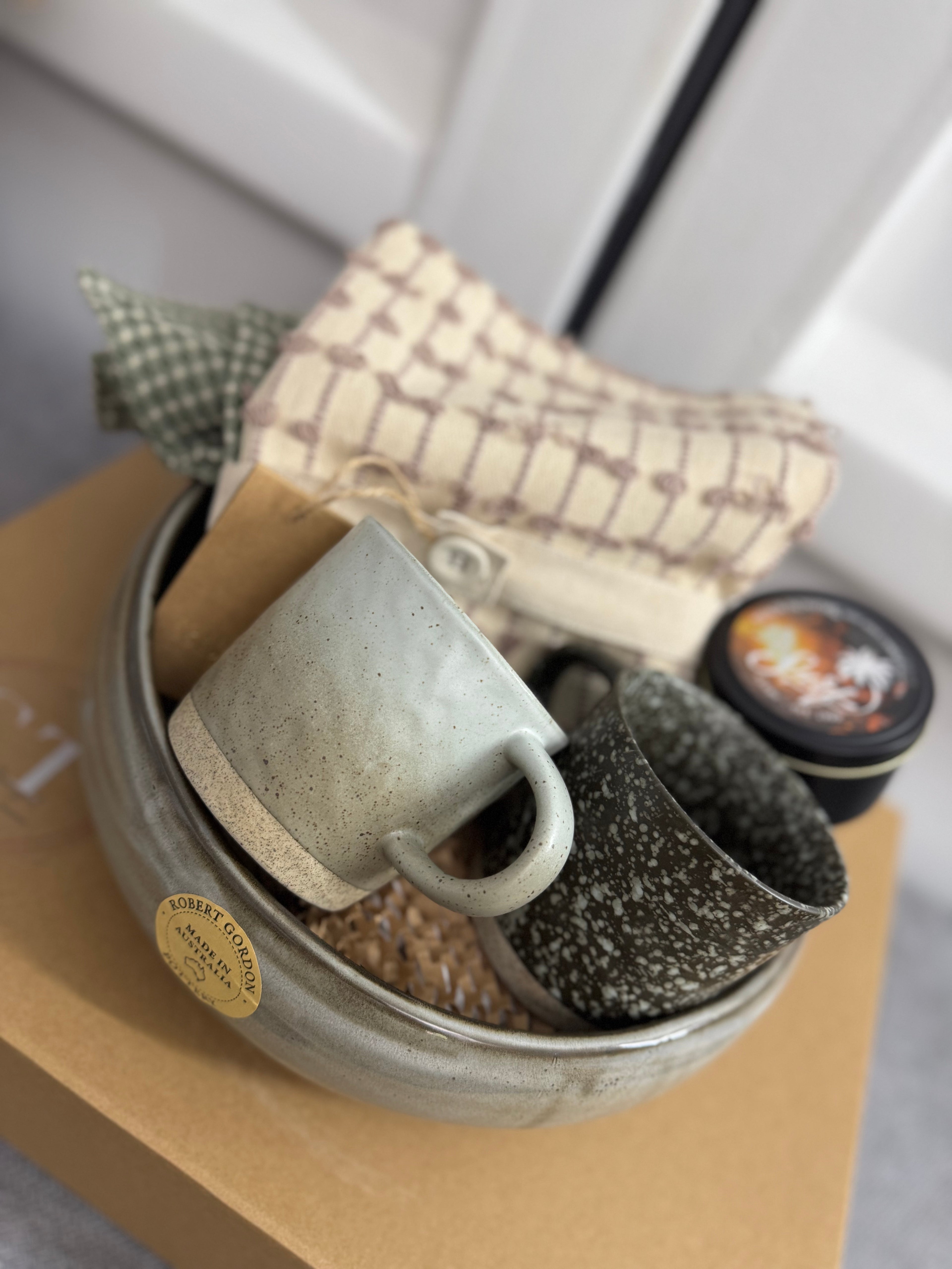 Home - Clover with surf tin soy candle